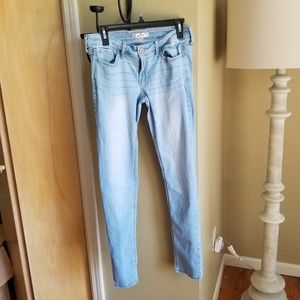 Hollister Light Wash Skinny Jean